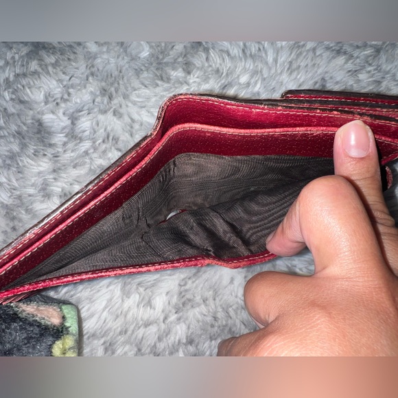 GUCCI authentic monogram VINTAGE RED Bifold wallet w/ pyramid studs GUC!!! - Picture 8 of 10